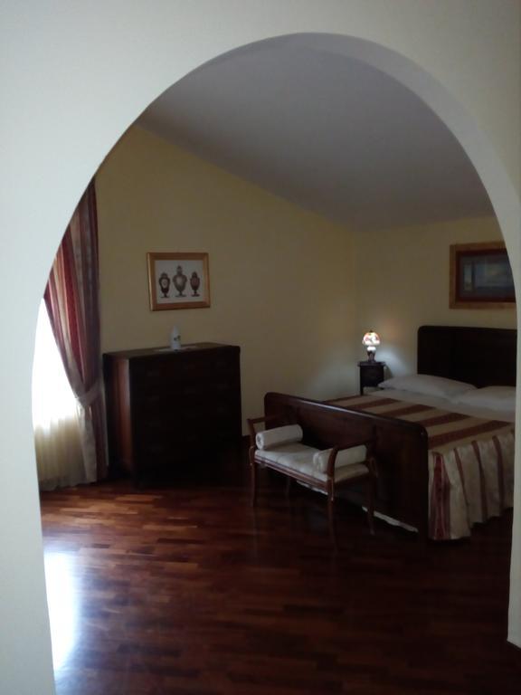 Tavernola - Locanda Di Campagna Баттипалья Экстерьер фото